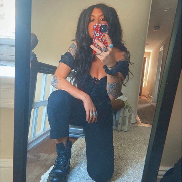 Meet your Posher, Olivia - Picture 1 of 1